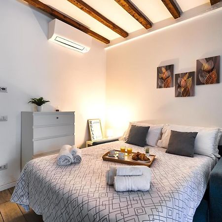 Ambrogio'S Nest - Modern Close To Cadorna Station Milano Ngoại thất bức ảnh