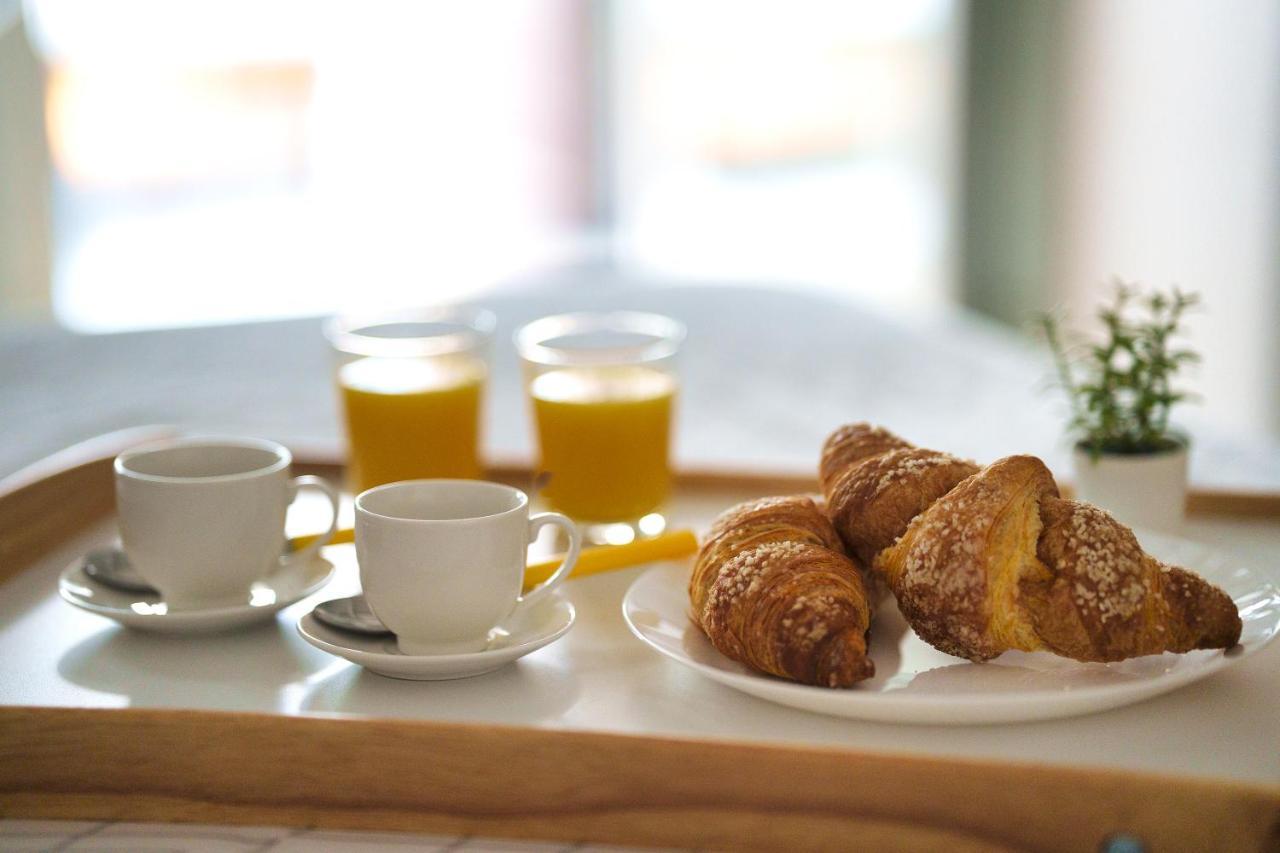 Ambrogio'S Nest - Modern Close To Cadorna Station Milano Ngoại thất bức ảnh