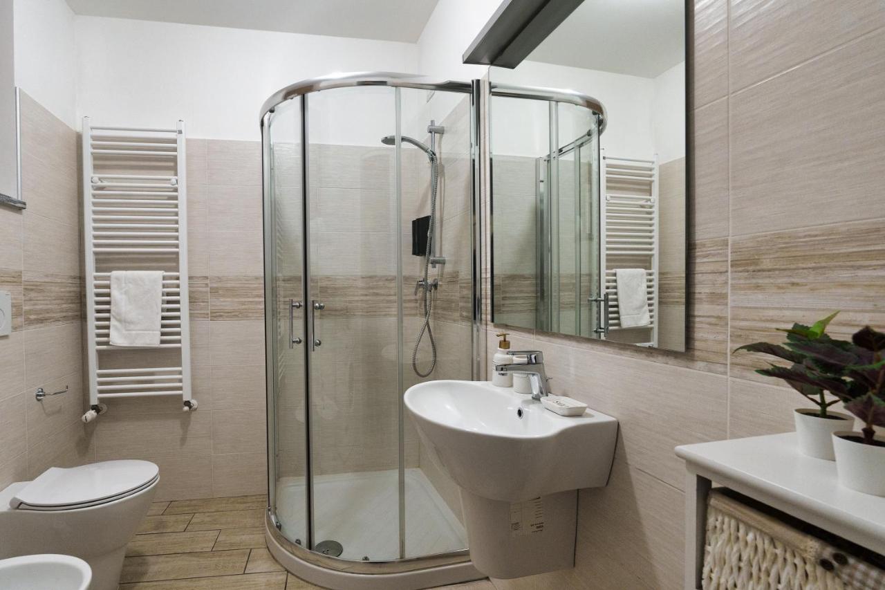 Ambrogio'S Nest - Modern Close To Cadorna Station Milano Ngoại thất bức ảnh